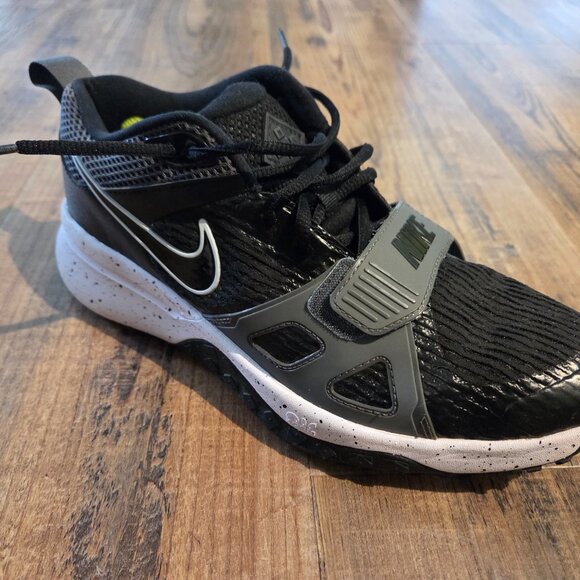 Nike Training Turf Shoes Black/Gray Men’s 7.5 - Picture 3 of 6